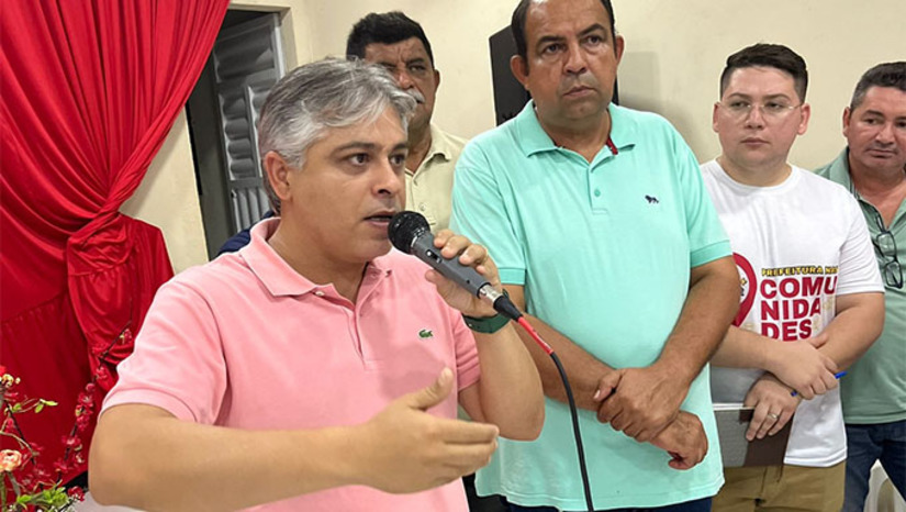 Imagem 1 - Prefeito de Governador vai com secretários ouvir moradores do Sítio Canudos Imagem 1 - Prefeito de Governador vai com secretários ouvir moradores do Sítio Canudos